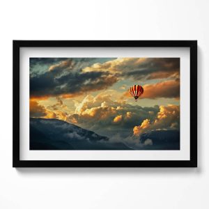 Obraz w czarnej ramie, Lot balonem między chmurami 60×40 cm 414020 Obraz w czarnej ramie, Lot balonem między chmurami 60×40 cm 414020