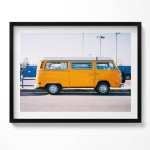 Obraz w czarnej ramie, Żółty wakacyjny samochód 80×60 cm 414018 Obraz w czarnej ramie, Żółty wakacyjny samochód 80×60 cm 414018