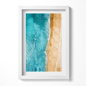 Obraz w ramie MDF „Morze plaża ludzie” Biała rama, 20×30 cm 413948 Obraz w ramie MDF „Morze plaża ludzie” Biała rama, 20×30 cm 413948
