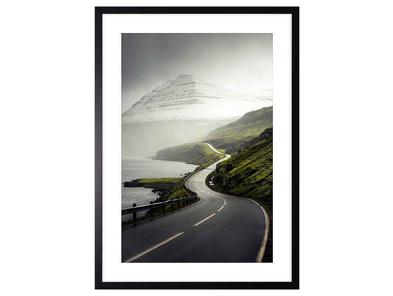 Obraz w ramie The Way Among The Mountains 53x73 cm 230530